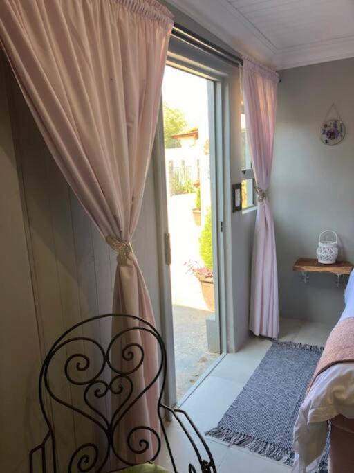 Stellies Accommodation - Room 2 Keetmanshoop Esterno foto